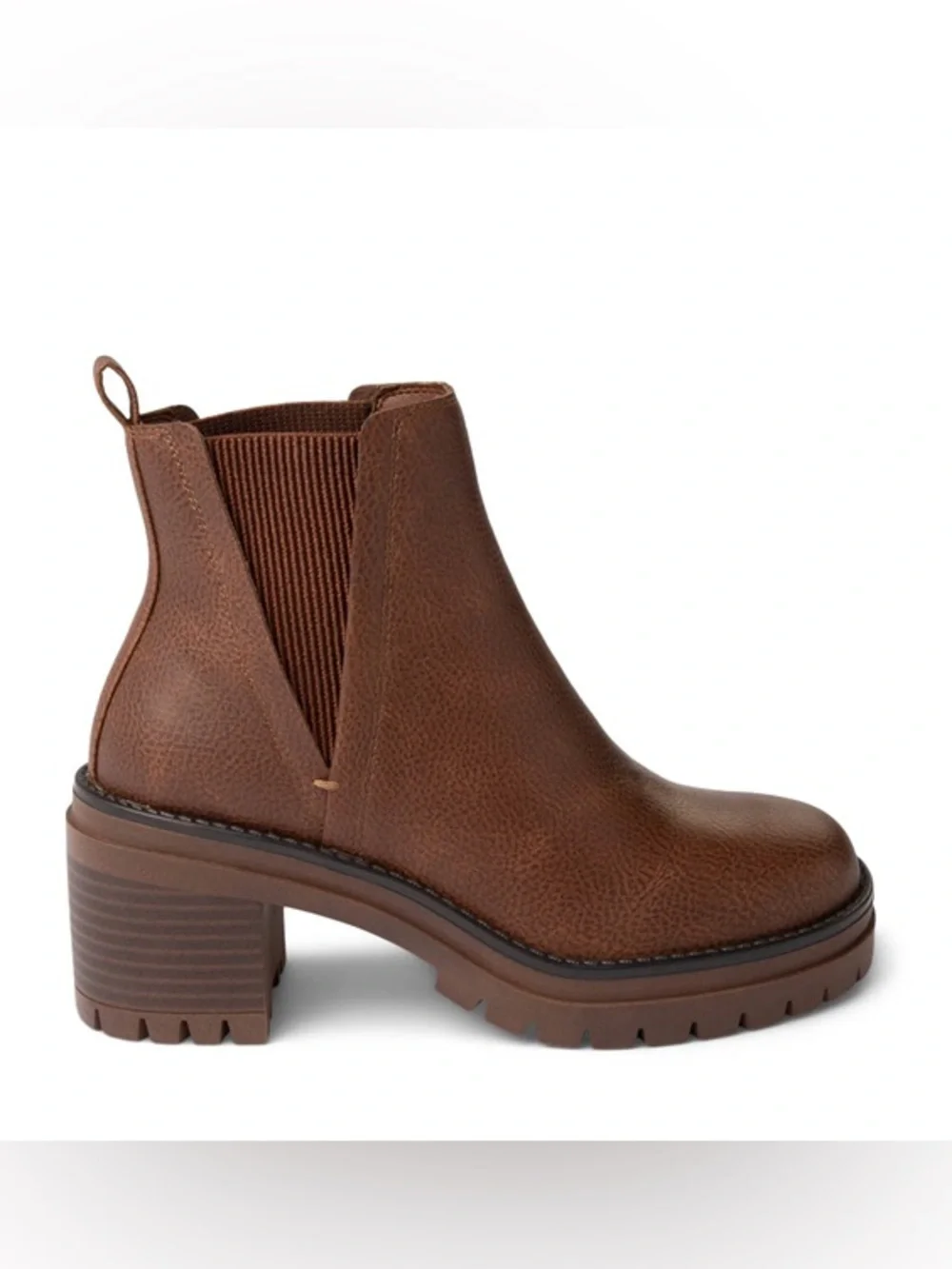 MIA Kids Casen Chelsea Boot In The Color Luggage Size 4